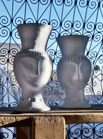 284170_palais-rock-a-tunis-vases-decoratifs-profiles-a-la-cocteau