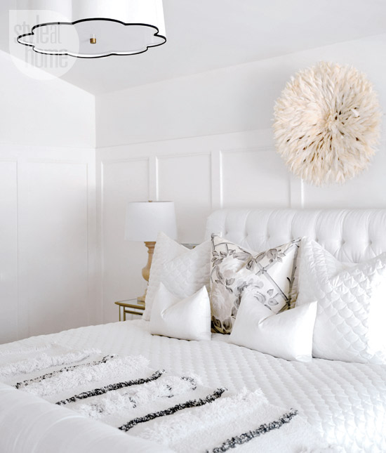 interior-whitebeige-bed