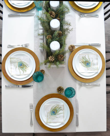 A-Teal-and-Green-Vintage-Inspired-Christmas-Home-by-The-DIY-Mommy-2-83920788-lgn