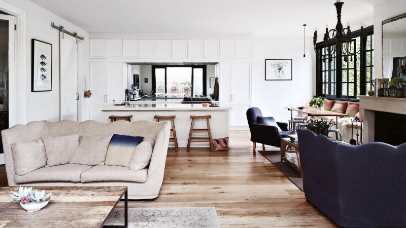 angela-mcdonald-home-french-inspired-living-room-20141119161139~q75,dx1920y-u1r1g0