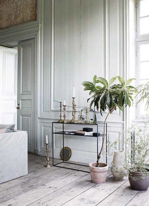 tinekhome_aw16_metcon100_candle-old-brass_claypot copy