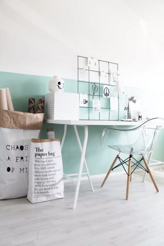 desk_and_mint_wall