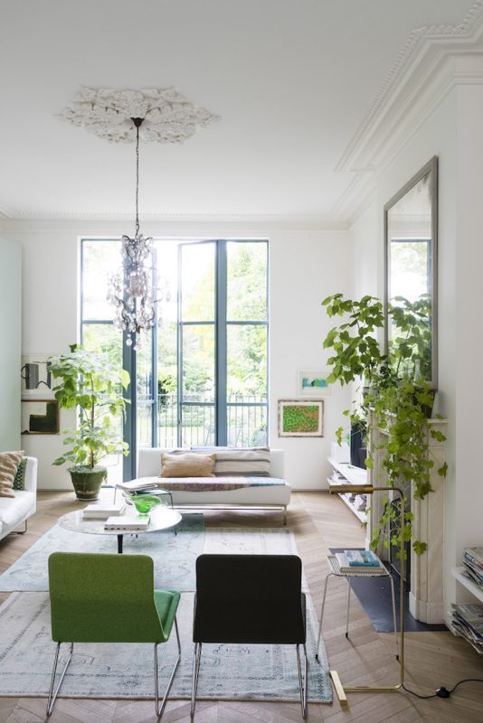 White_and_Green_House_In_London